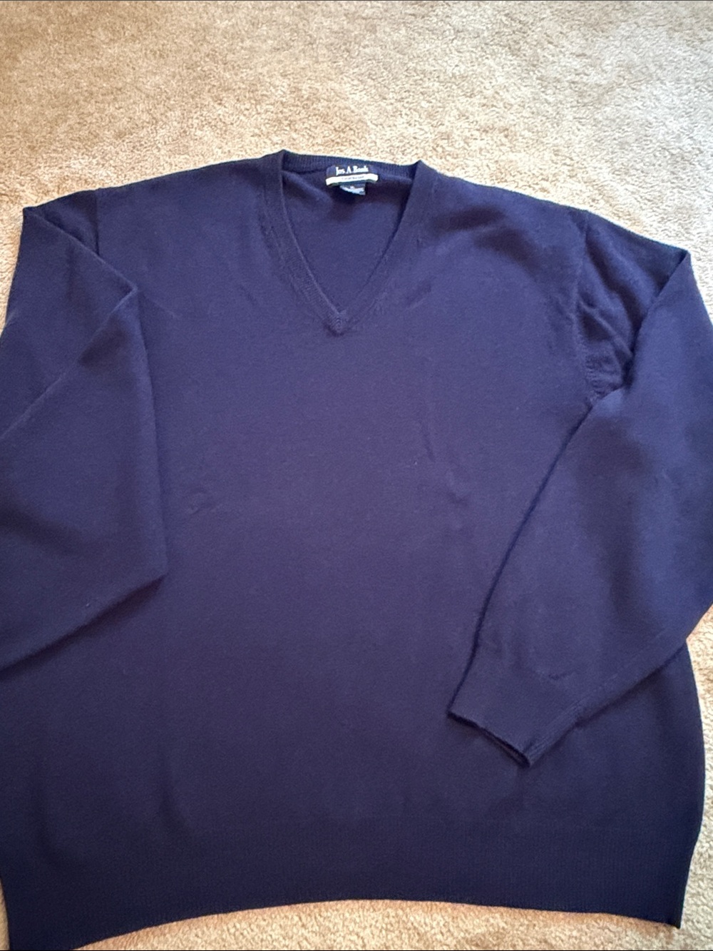 Men’s Jos. A. Bank 100% cashmere navy sweater
